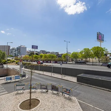 Novo Junto Ao Metro *